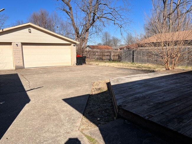 Photo - 1525 Anna Ln