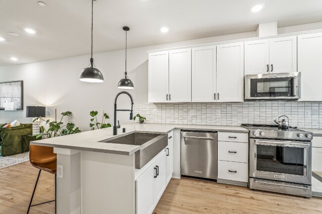 Photo - 2126 N 147th St