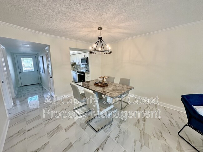 Photo - 512 W Venice Ave