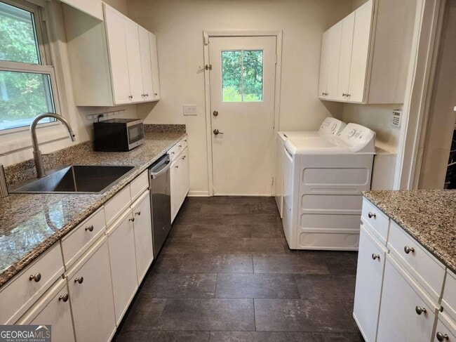 Photo - 2037 Lively Ridge Rd NE