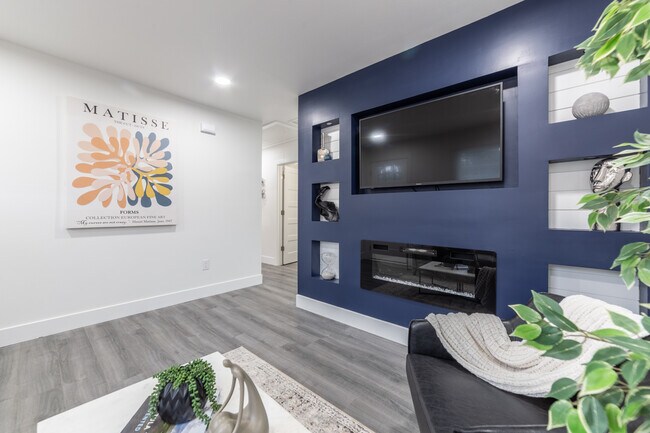 Photo - 1636 Maribel Ave