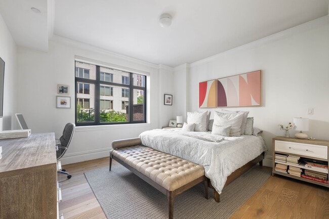 Photo - 199 Mott St