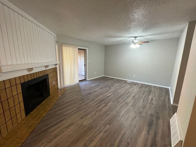 Photo - 1326 Holland Park Blvd Unit D