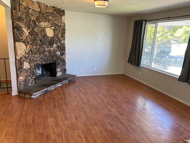 Photo - Great 4 Bedroom 2 Bath Home in West Valley City