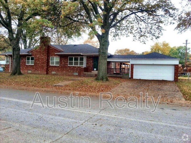 Building Photo - 6061 Childress Ave Rental