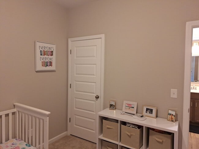 Photo - Outstanding Three Bedroom Home in the Ashcroft Community!