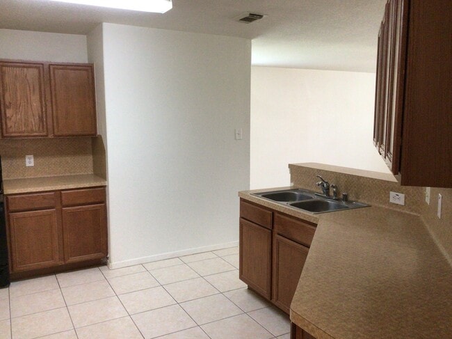 Photo - 24319 Ayscough Ln
