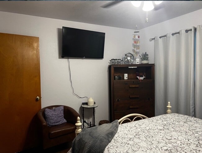 Photo - 2 W Campus Ave.