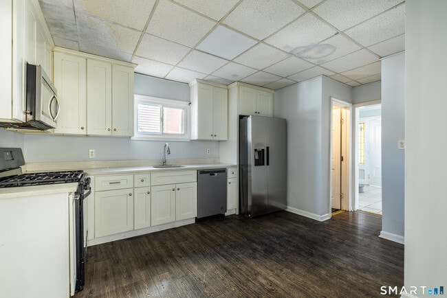 Photo - 92 Herkimer St