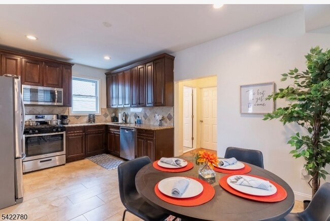 Building Photo - 45 Highland Ave Unit 1