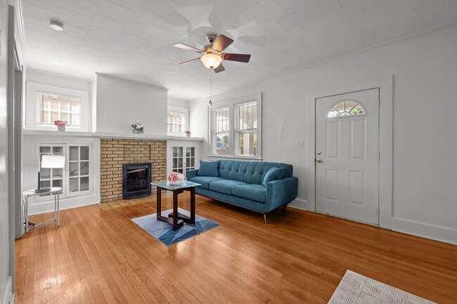 Photo - Spacious 5-Bed Home with Front Porch, Deck...