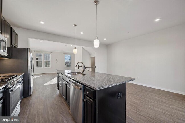 Photo - 214 Bamboo Dr