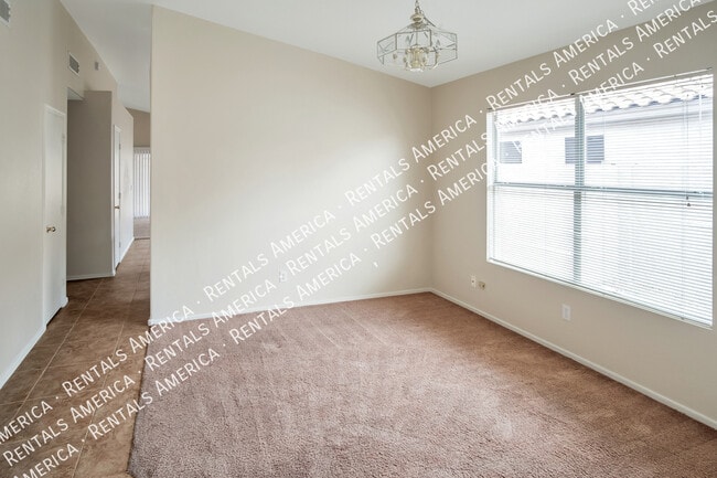 Photo - 1200 W Kingbird Dr