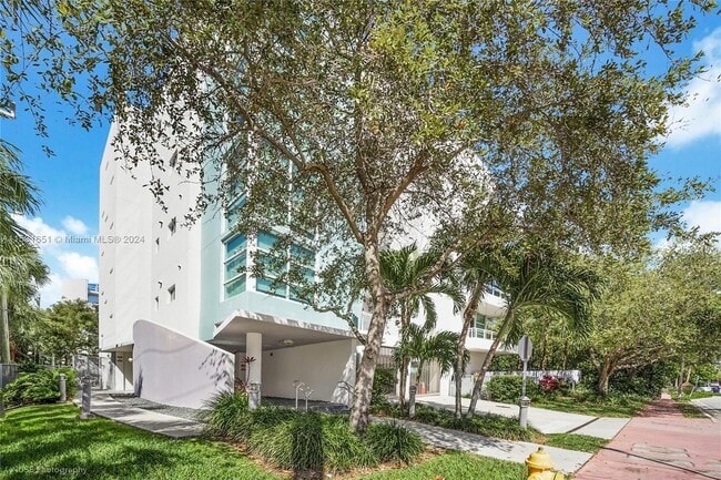 2020 Prairie Ave Unit 505