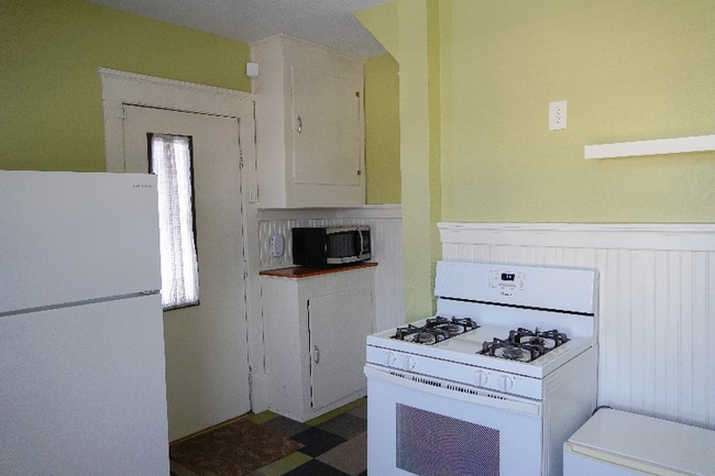 Photo - 712 Winslow Ave