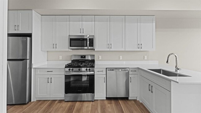 Photo - 475 Communipaw Ave