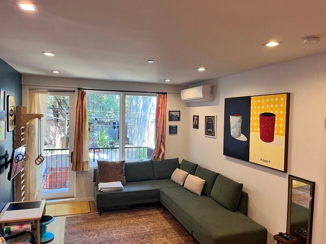 Photo - 311 Hart St Unit 2B