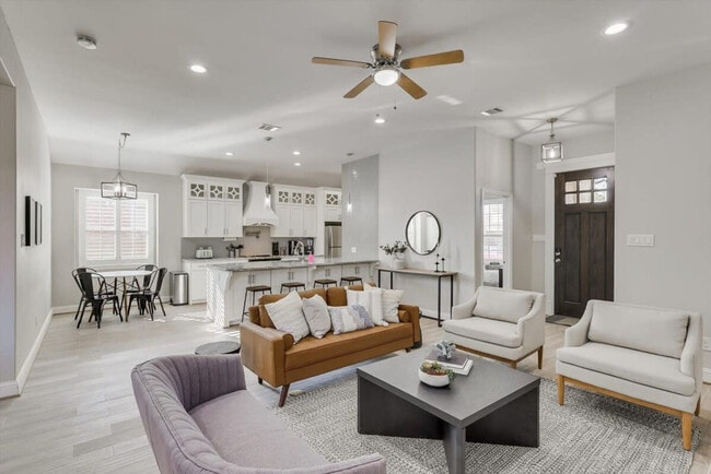 Photo - 8206 Chesham Dr Unidad ID1019505P