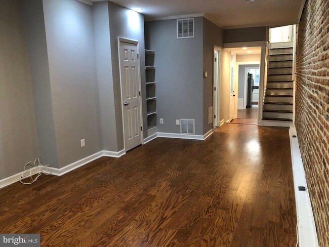 Photo - 1929 Gough St