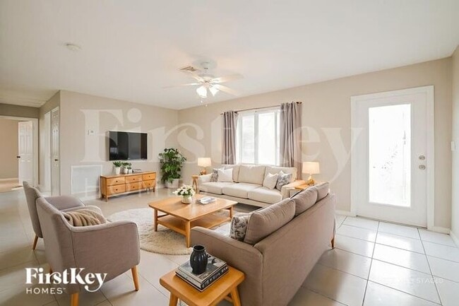 Photo - 22 Willow St