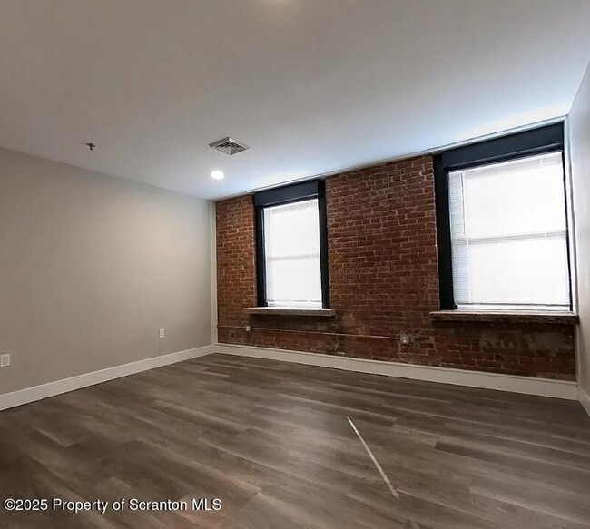 Photo - 205 N Washington Ave