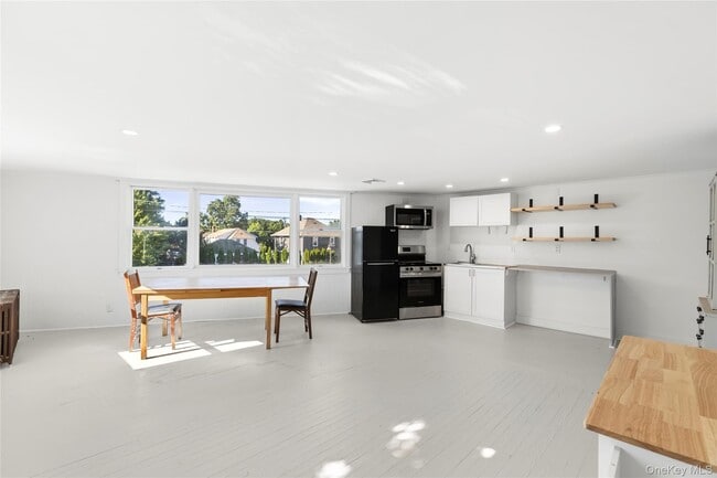 162 Mill Rd Unit 1