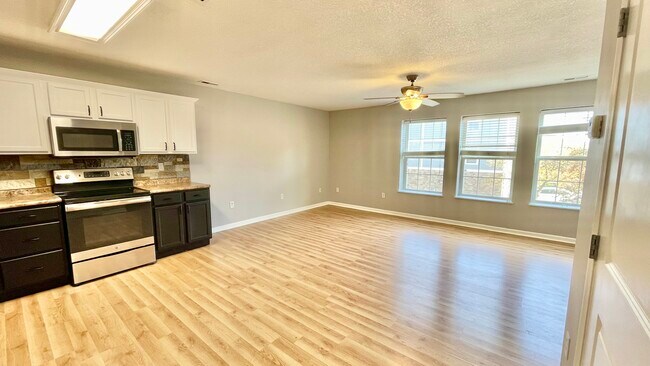 Photo - Series 352 Of Urban Nest Properties, LLC