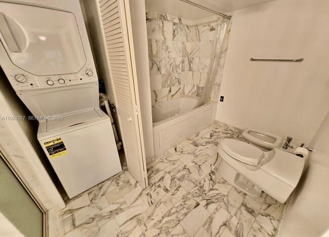 Photo - 6423 Collins Ave Unidad 207