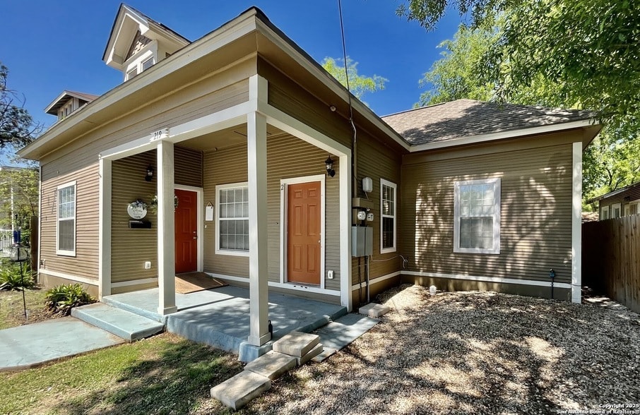 Photo - 219 Rigsby Ave