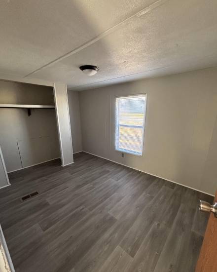 Photo - 106 Exeter Ln