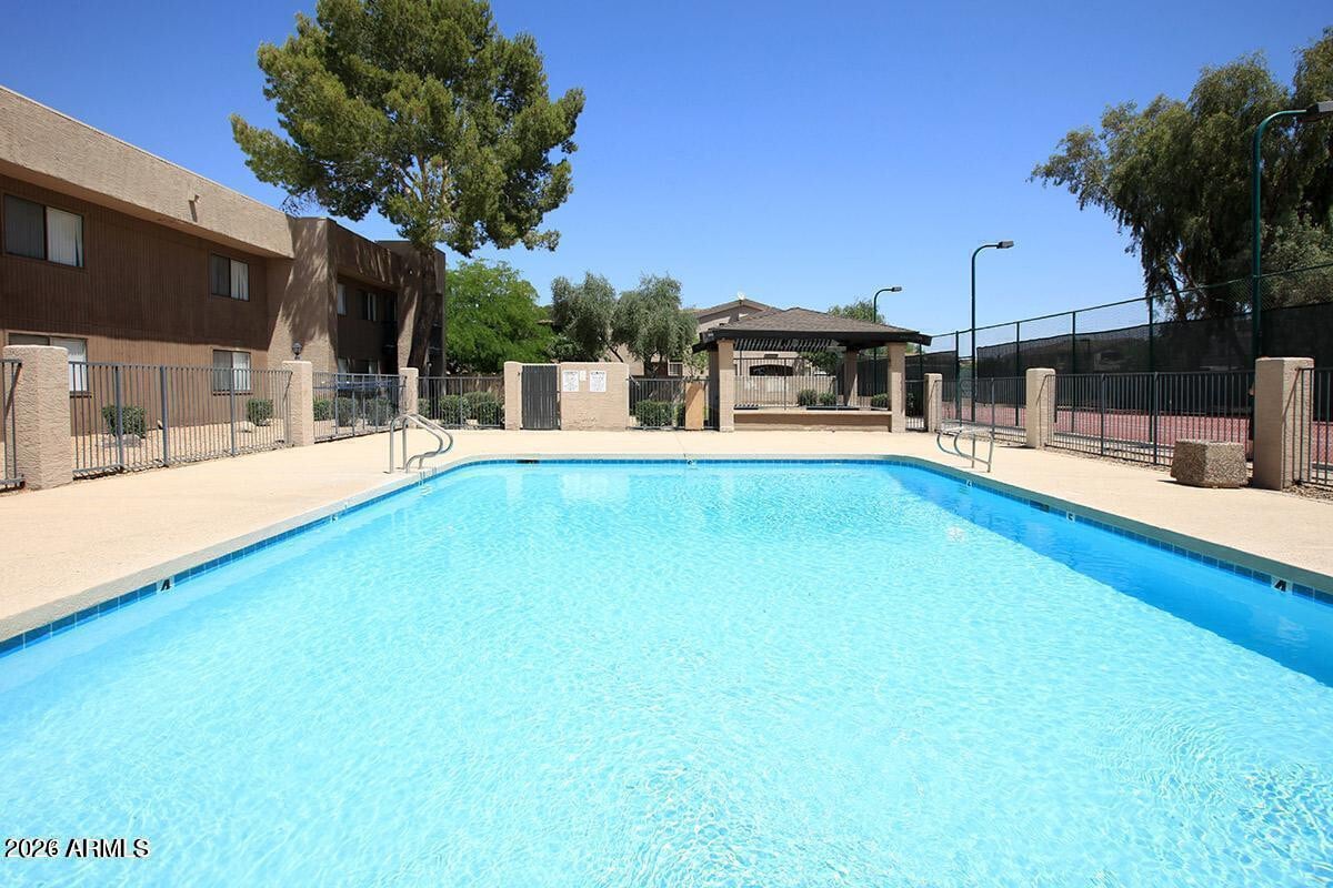 Photo - 3810 N Maryvale Pkwy Unidad Apt 2097