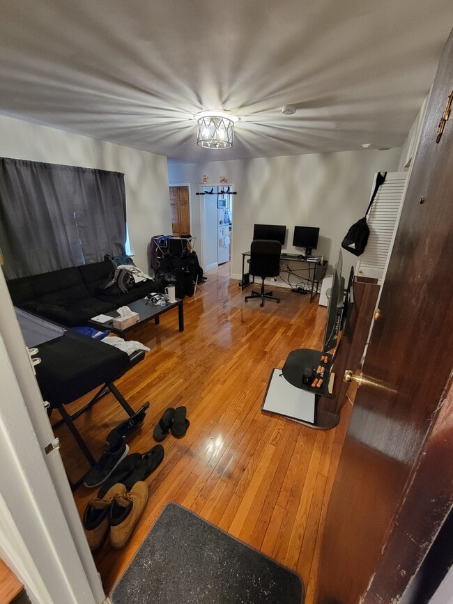 Photo - 144 Hemenway St