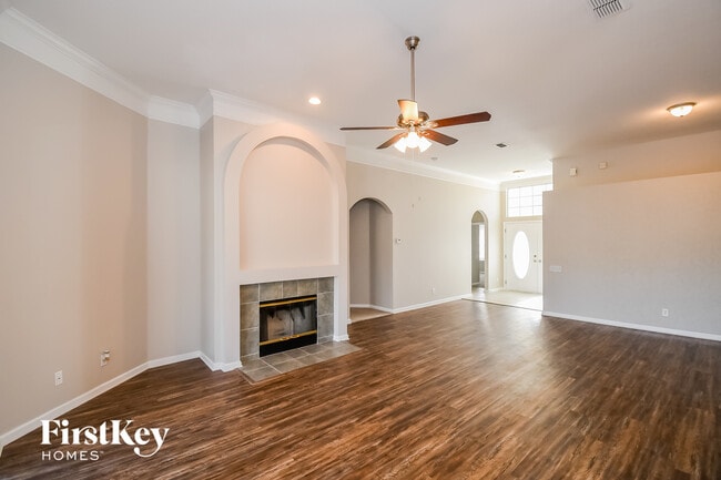 Photo - 10537 Castlebar Glen Dr S