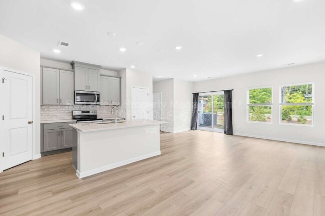 Photo - 2220 Belterra Dr