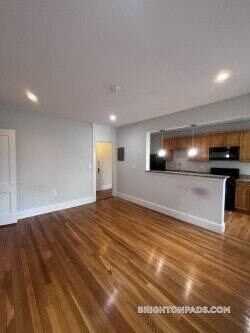 Photo - 286 Chestnut Hill Ave Unidad 17