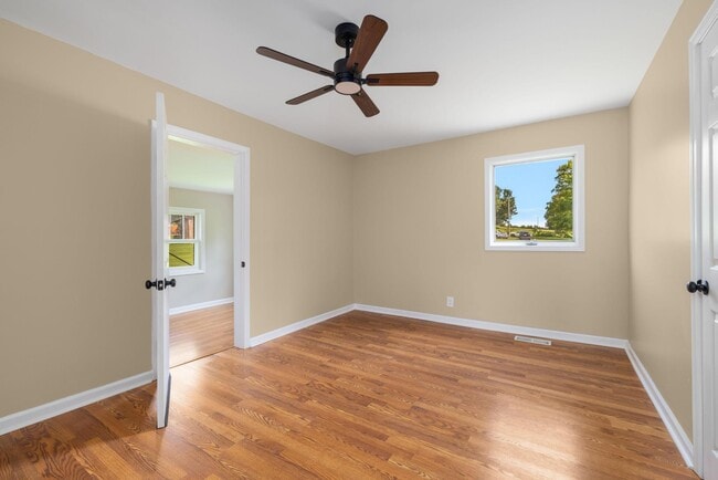 Photo - 2879 Carroll Creek Rd