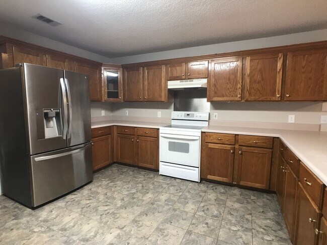 Photo - 9637 Lehigh Ave