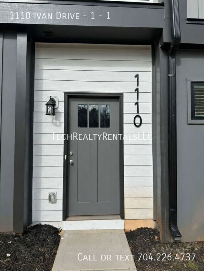 Photo - 1110 Ivan Dr