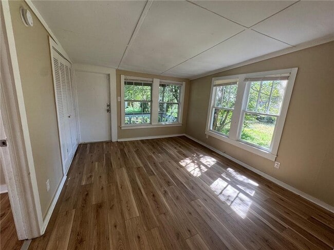 Photo - 134 N Carlen St