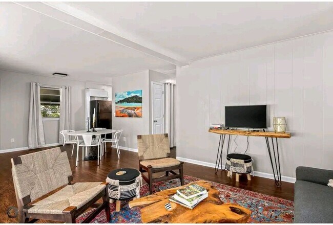 Photo - 10 Tenbury Ln