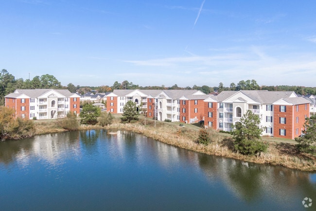 Woodlake Apartments