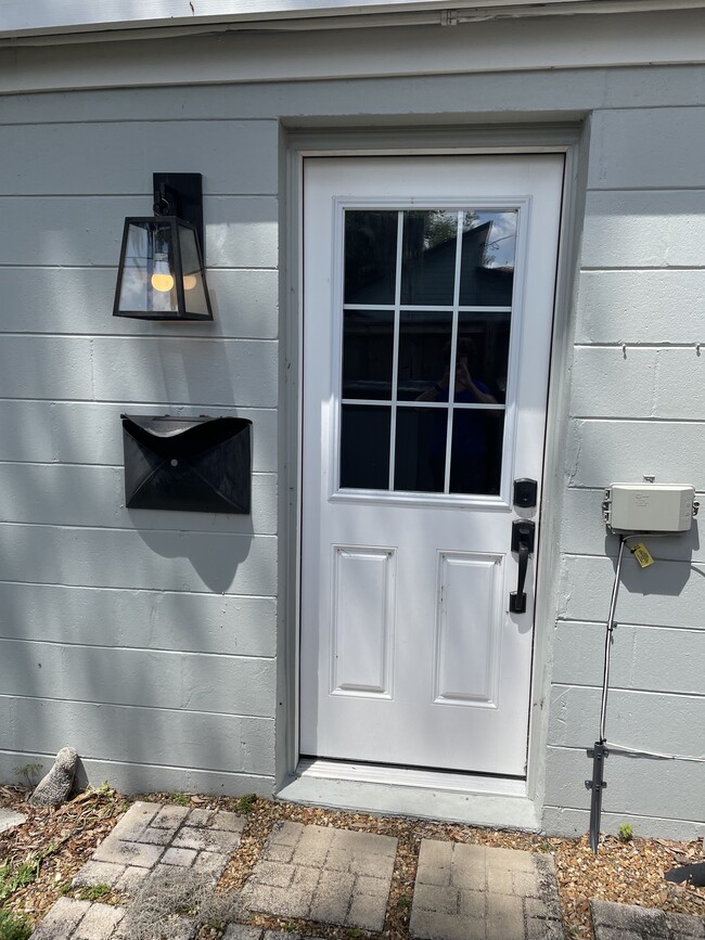 Photo - 1430 Lake Weldona Dr Unit 1 Bdrm Appt - Lake Views