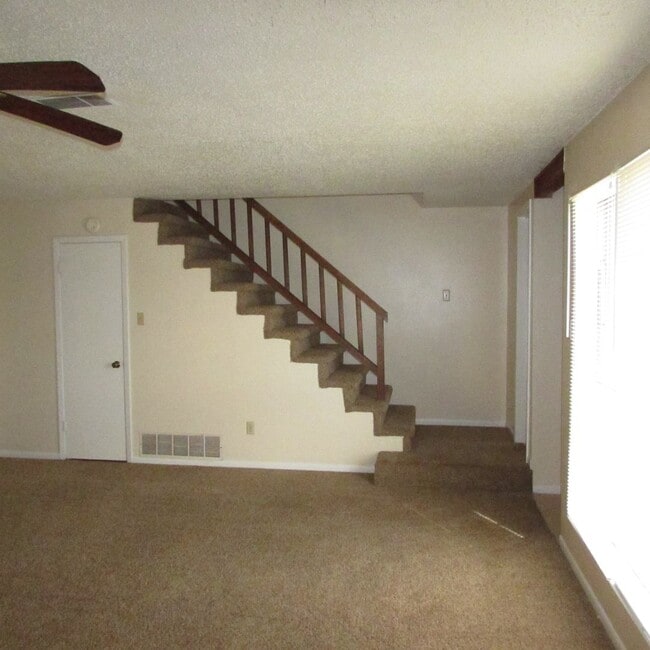 3008 Chaucer Dr Unit D