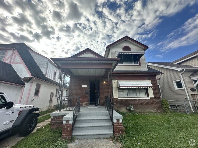 Building Photo - 14011 Roselawn St Rental