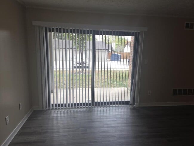 Photo - 4240 Village Pkwy Cir E