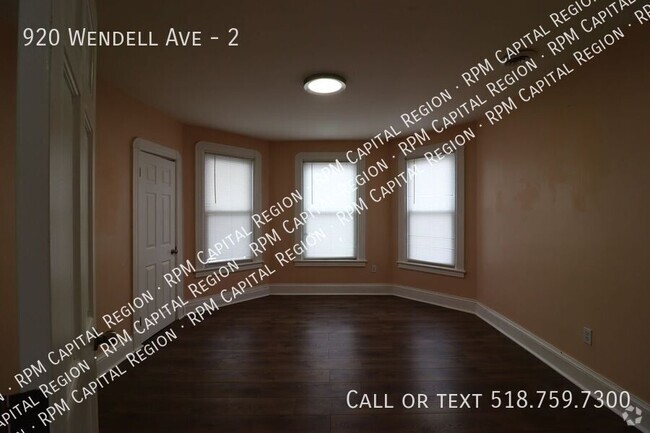 Building Photo - 3 Bedroom with extra room on Wendell Ave Unit 2 Rental