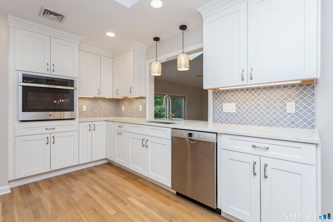 4 Nappa Ln