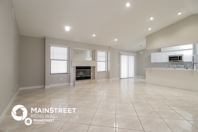 Photo - 1851 Calmar St NW