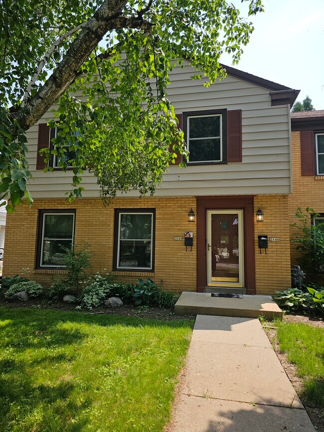 Photo - 2148 Ludington Ave