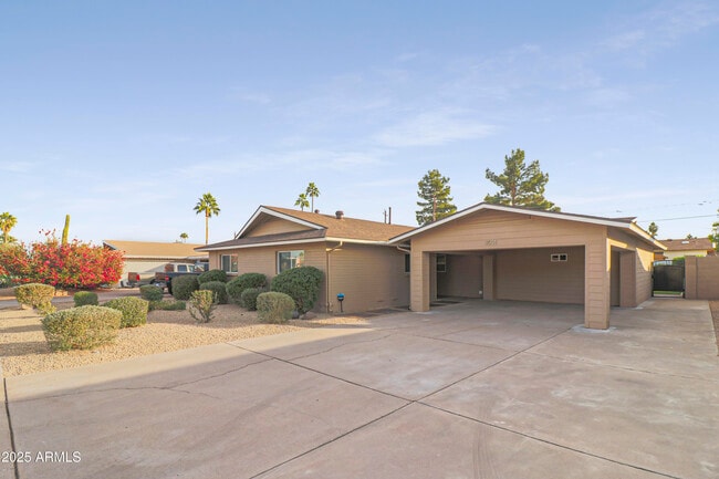 Photo - 8501 E Jackrabbit Rd